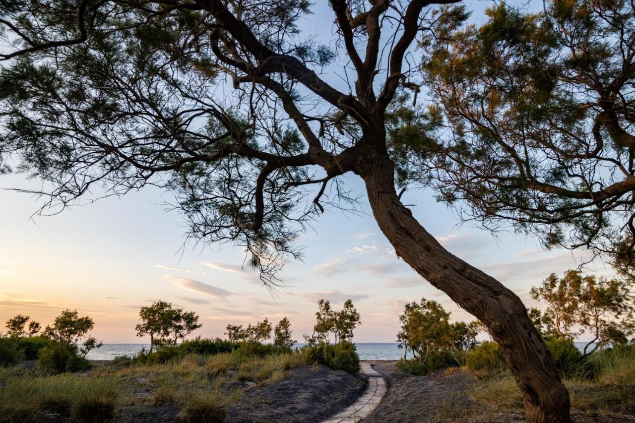 Scorpios Beach Monolithos  Luaran gambar